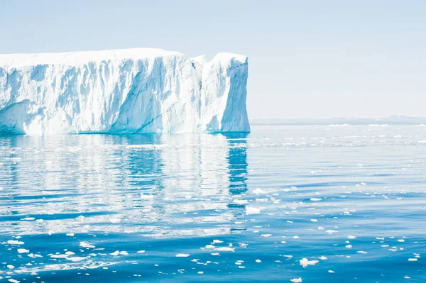 Айсберги в Гренландии — стоковое фото
