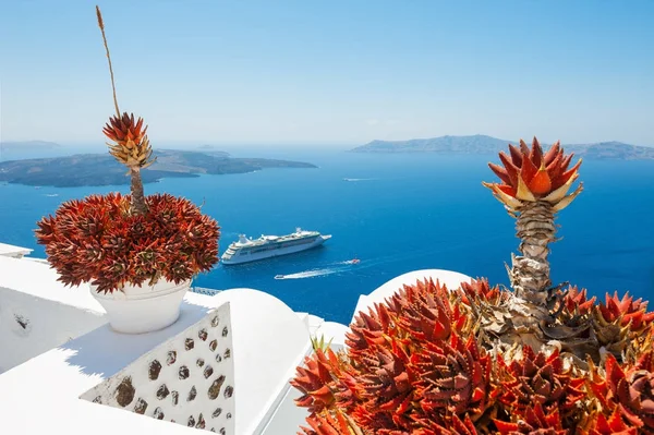 Architettura bianca sull'isola di Santorini, Grecia. — Foto Stock