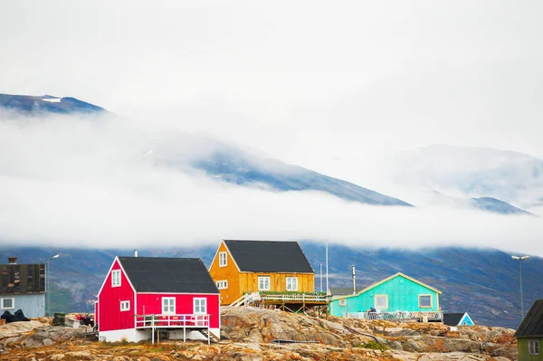 Casas coloridas en Groenlandia —  Fotos de Stock