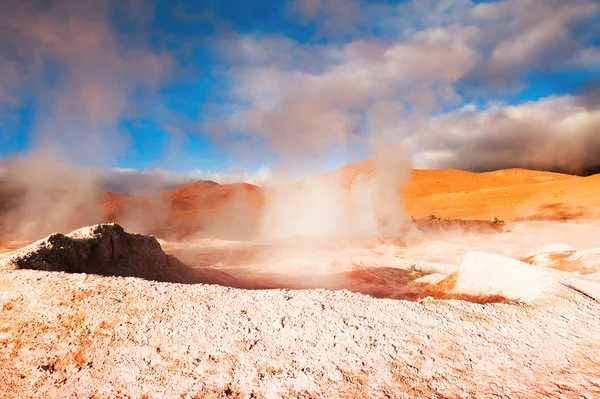 Geyser Sol de Manana, Altiplano, Bolivia — Foto Stock
