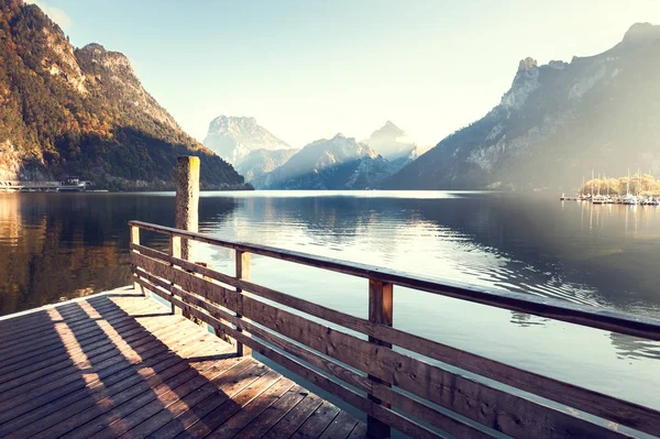 Traunsee meer in de Oostenrijkse Alpen — Stockfoto