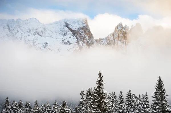 안개 석양 겨울 Dolomites — 스톡 사진