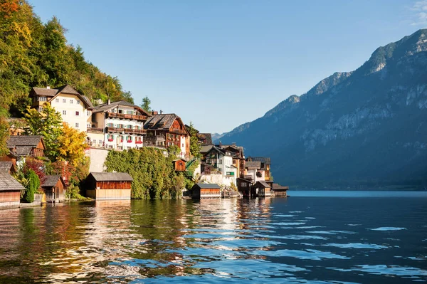 Hallstatt pueblo en los Alpes austríacos — Foto de Stock