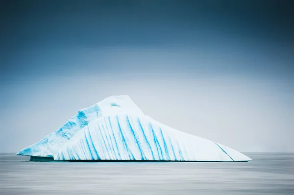 Isberg i Grönland. — Stockfoto