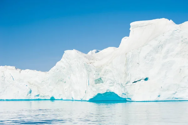 Grandes icebergs na Groenlândia — Fotografia de Stock