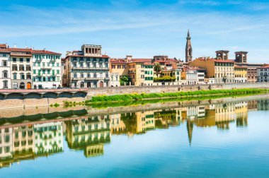 İtalya, Floransa 'da Arno Nehri.