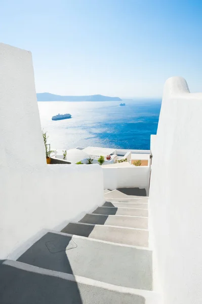 Architettura bianca sull'isola di Santorini, Grecia. — Foto Stock