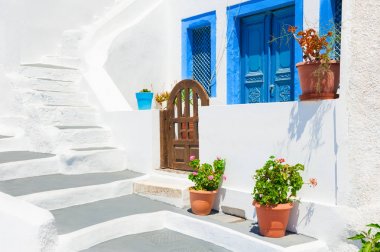 Santorini Island, Yunanistan geleneksel Yunan beyaz mimarisinde