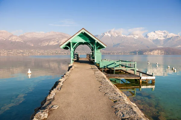 Jeziora Annecy, Alp, Francja. — Zdjęcie stockowe