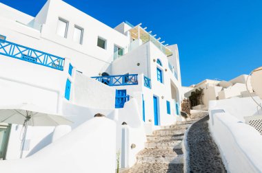 Santorini Island, Yunanistan geleneksel Yunan mimarisinde.