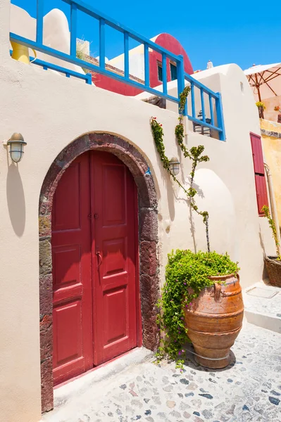 Традиционная греческая архитектура на острове Санторини, Греция . — стоковое фото