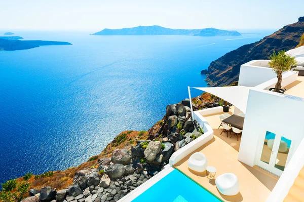 Architettura bianca sull'isola di Santorini, Grecia. — Foto Stock