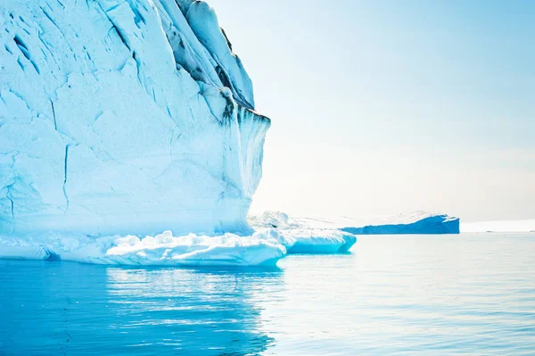 Μεγάλα παγόβουνα στο το icefjord παγετώνας και Φιόρδ Ιλούλισσατ, Γροιλανδία — Φωτογραφία Αρχείου