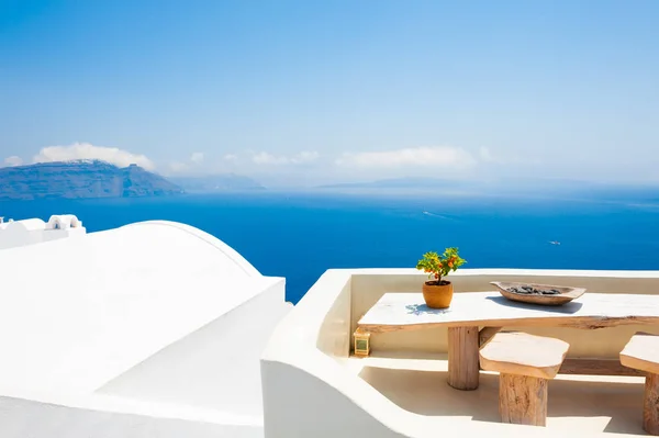 White architecture on Santorini island, Greece. — Stock Photo, Image