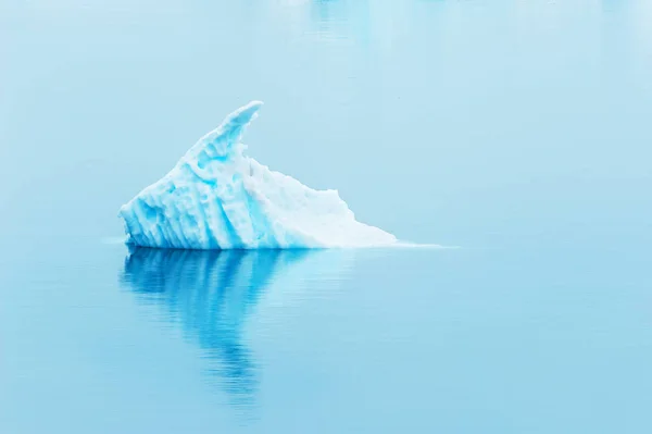 Ledovec v Atlantském oceánu, Grónsko — Stock fotografie