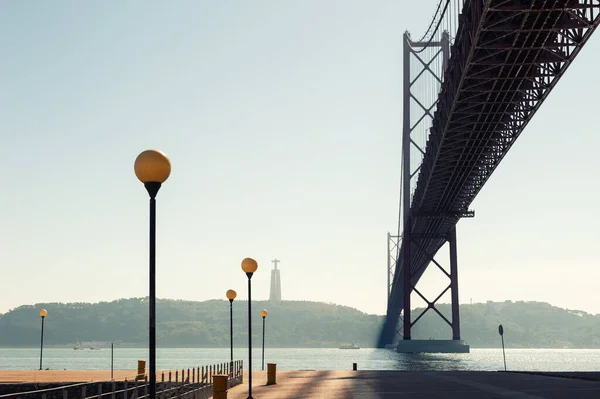 Bella Passeggiata Aprile Ponte Sul Fiume Tejo Lisbona Portogallo Paesaggio — Foto Stock