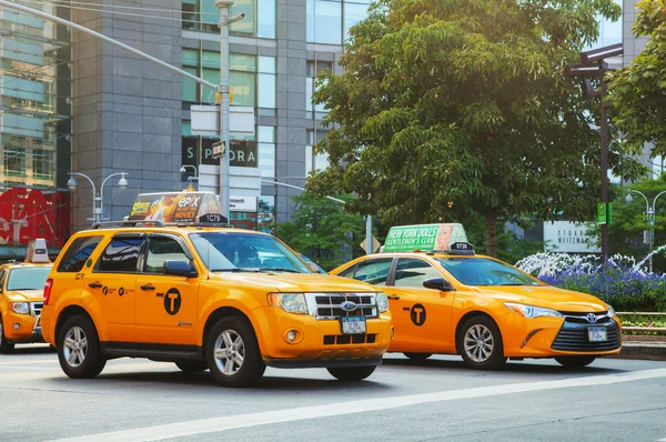 Gele taxi 's in New York City — Stockfoto