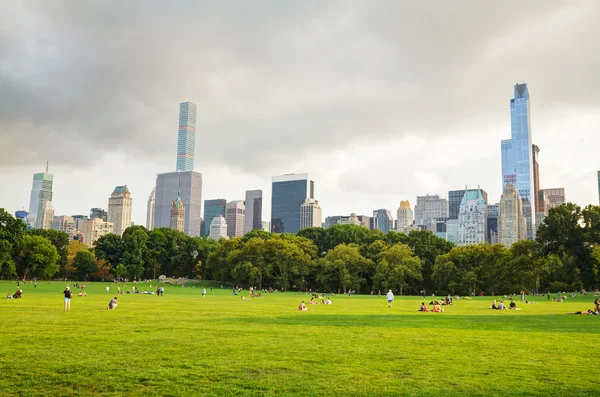 Paysage urbain de Manhattan vu du Central Park — Photo