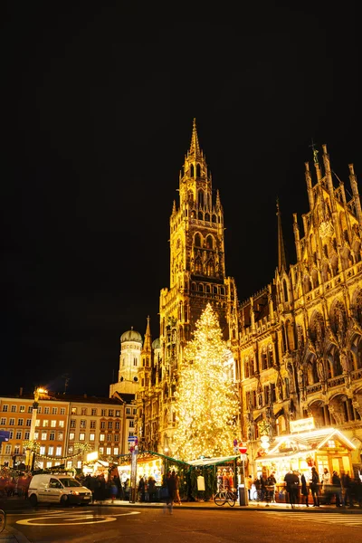 Marienplatz Münih'te genel bakış — Stok fotoğraf