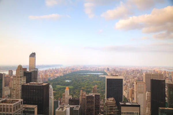 Paesaggio urbano di Manhattan con Central Park — Foto Stock