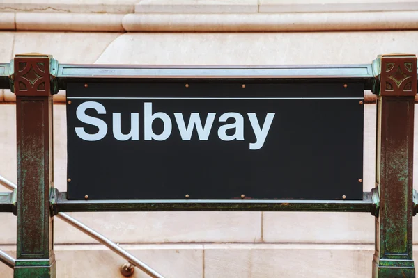 Segno stazione della metropolitana — Foto Stock