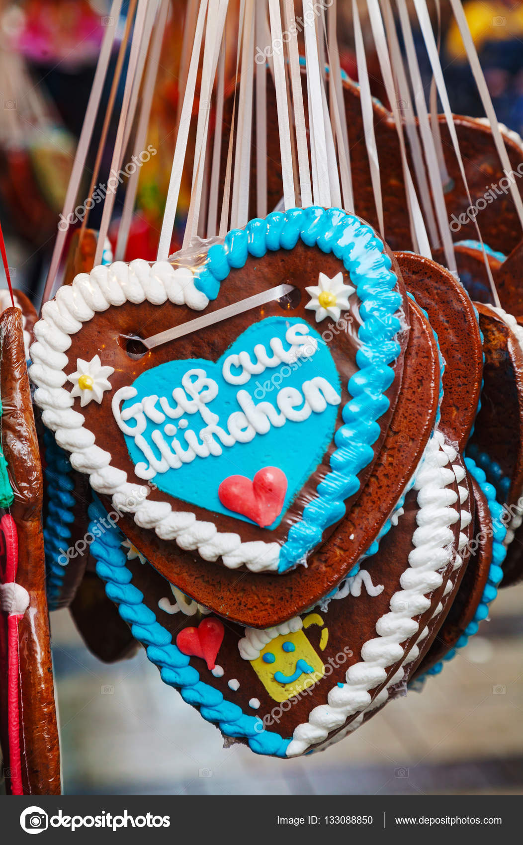 Пряничные пряники в форме сердца на Рождество — Стоковое