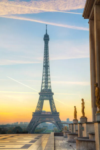 Stadsgezicht met de Eiffeltoren — Stockfoto