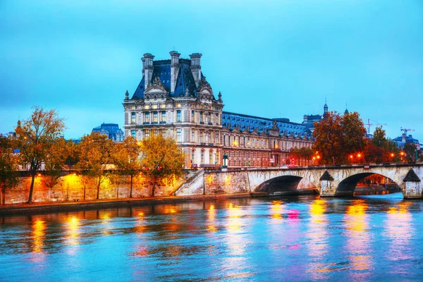 Musee du Louvre (Louvre museum) in Paris, France — Stock Photo, Image