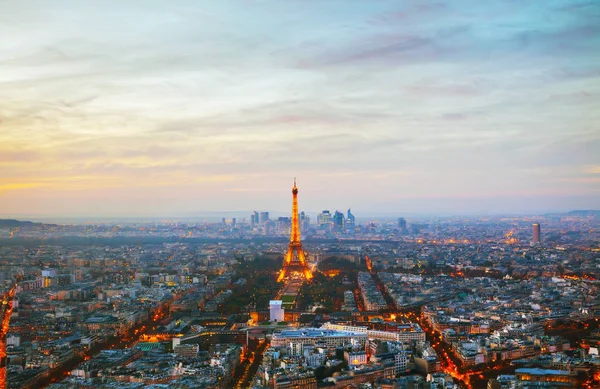 Cityscape of Paris with the Eiffel tower — Stock Photo, Image