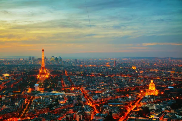 Cityscape with the Eiffel tower — Stock Photo, Image