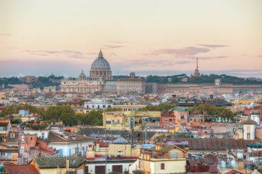 Roma Papalık St. Peter Bazilikası ile havadan görünümü