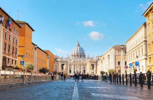 Papa'nın St. Peter Bazilikası