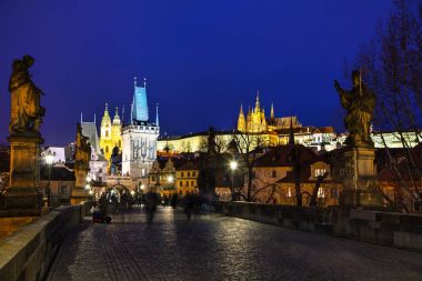 Prag 'daki Charles Köprüsü