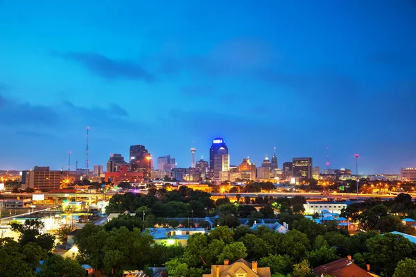 Paesaggio urbano di San Antonio al crepuscolo — Foto Stock
