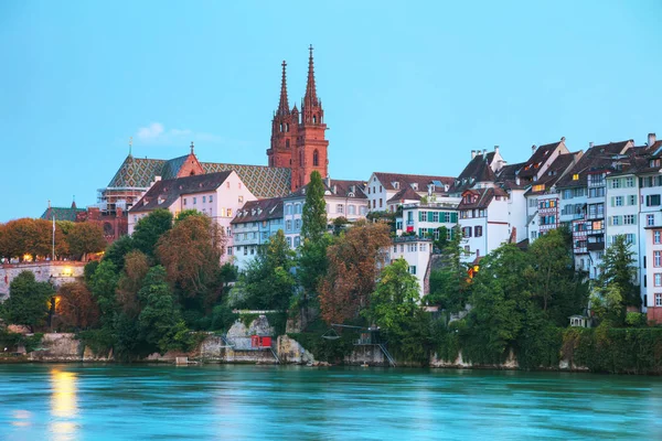 Basel stadsbilden i Schweiz — Stockfoto