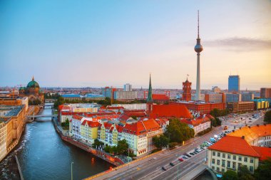 Berlin Hava genel bakış