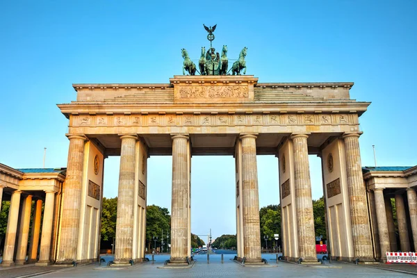 Brandenburg gate en Berlín, Alemania —  Fotos de Stock