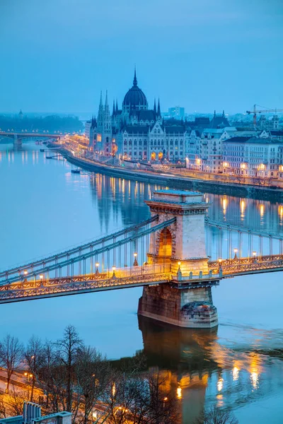 Vue d'ensemble de Budapest au coucher du soleil — Photo