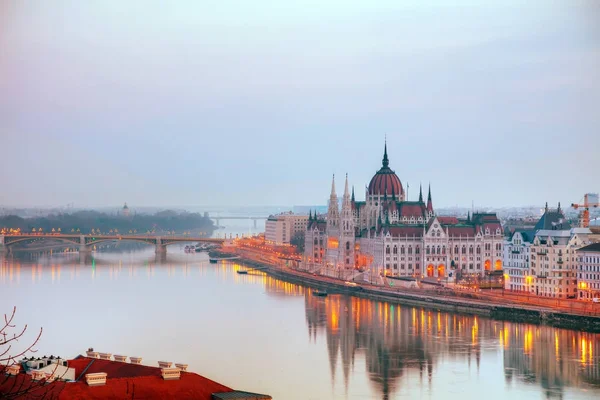 Parliament building in budapest, Magyarország — Stock Fotó