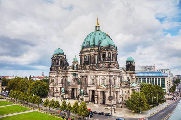 Berliner Dom en Berlín — Foto de Stock