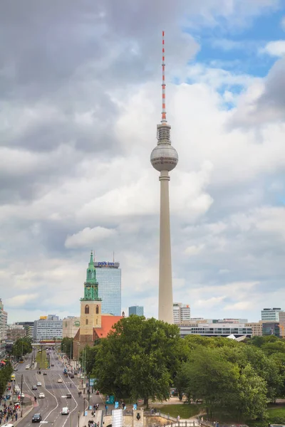 Fernsehturm (Torre della Televisione) a Berlino — Foto Stock