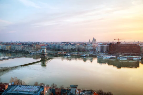 Visão geral de Budapeste com Basílica de Santo Estêvão — Fotografia de Stock