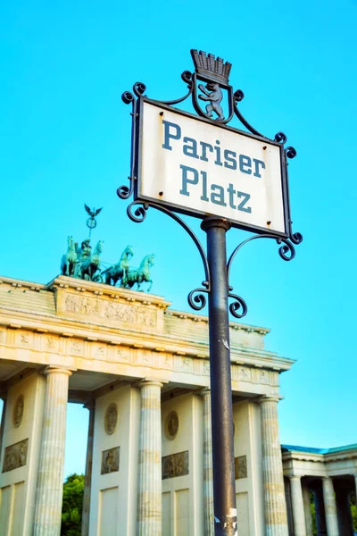 Pariser Platz Segno Berlino Con Porta Brandeburgo Sullo Sfondo — Foto Stock