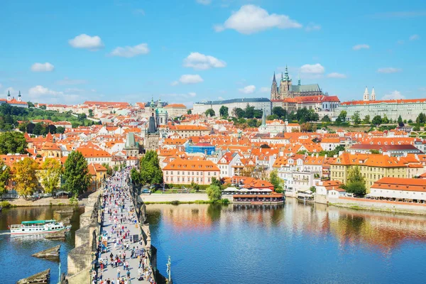 Prag Vitus Cathedral Ile Havadan Görünümü Arka Plan Üzerinde — Stok fotoğraf