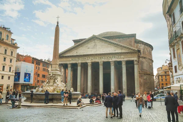 Panthéon sur la Piazza della Rotonda à Rome, Italie — Photo