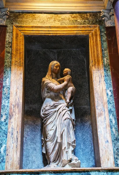 Tomba di Raffaello e Maria Bibbiena nel Pantheon — Foto Stock