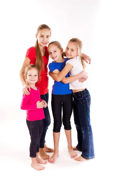 Група щасливих дітей ізольовані — стокове фото