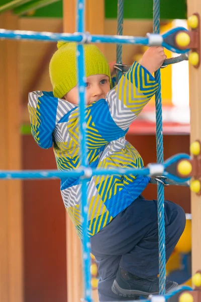 Joyeux Petit Garçon Jouant Sur Aire Jeux Plein Air — Photo