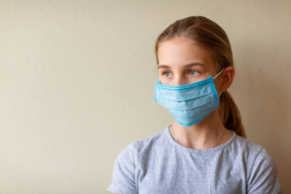 Little Teenage Girl Medical Mask Sad Scared Coronavirus Protection Wearing — Stock Photo, Image