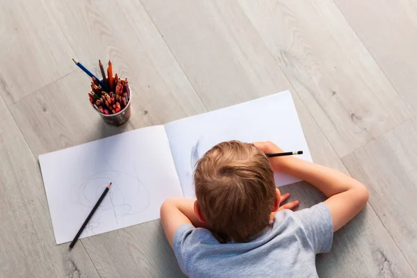 Little Boy Drawing Pencils Floor His Room Stay Home Covid — Stock Photo, Image